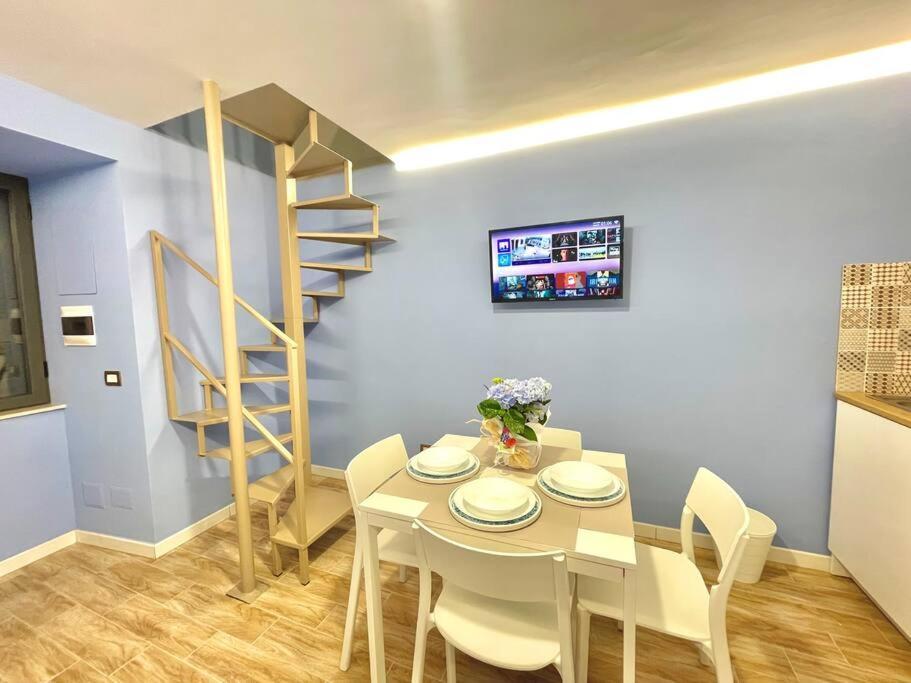 Isabel Suite Неаполь Екстер'єр фото