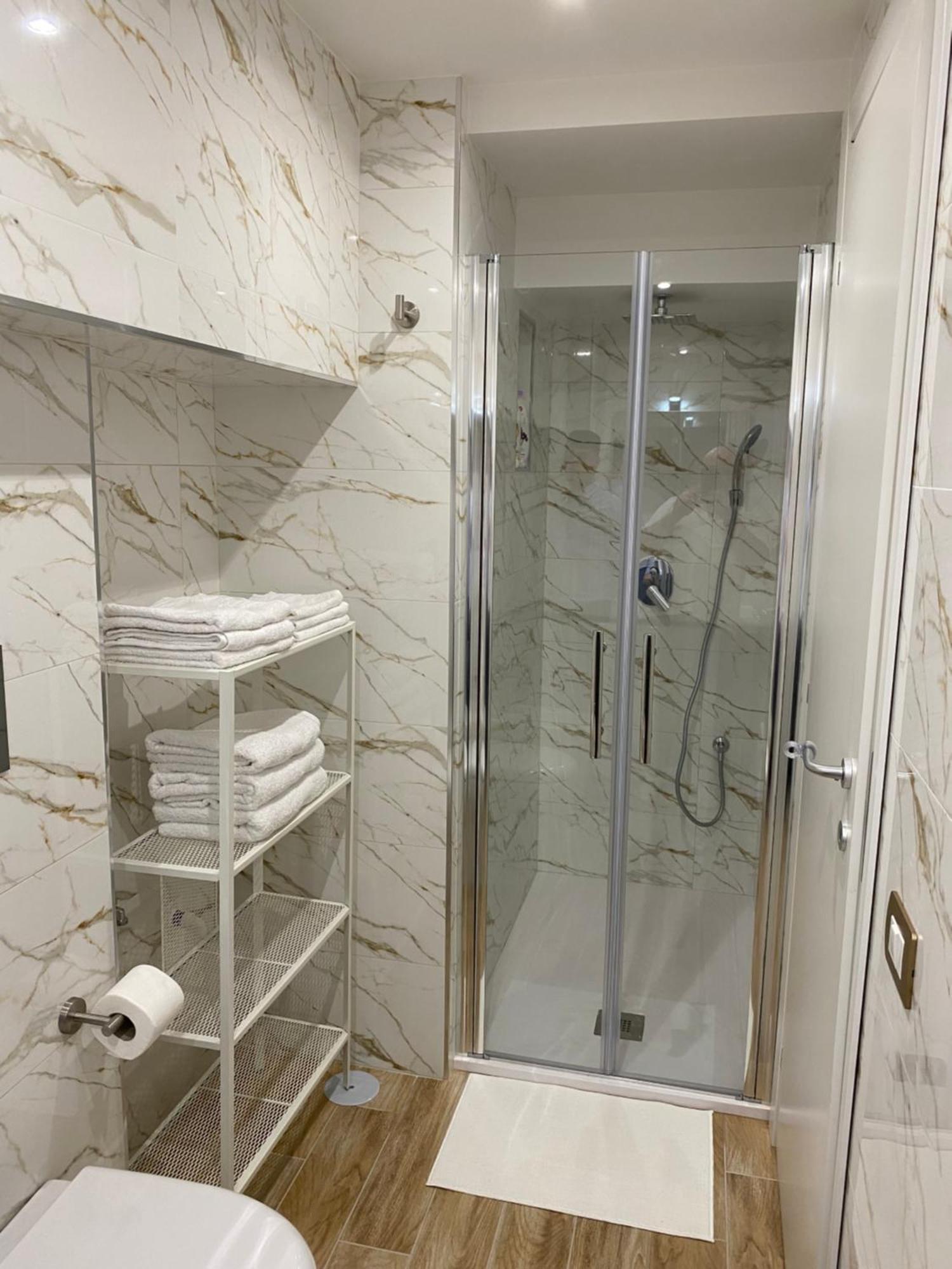 Isabel Suite Неаполь Екстер'єр фото